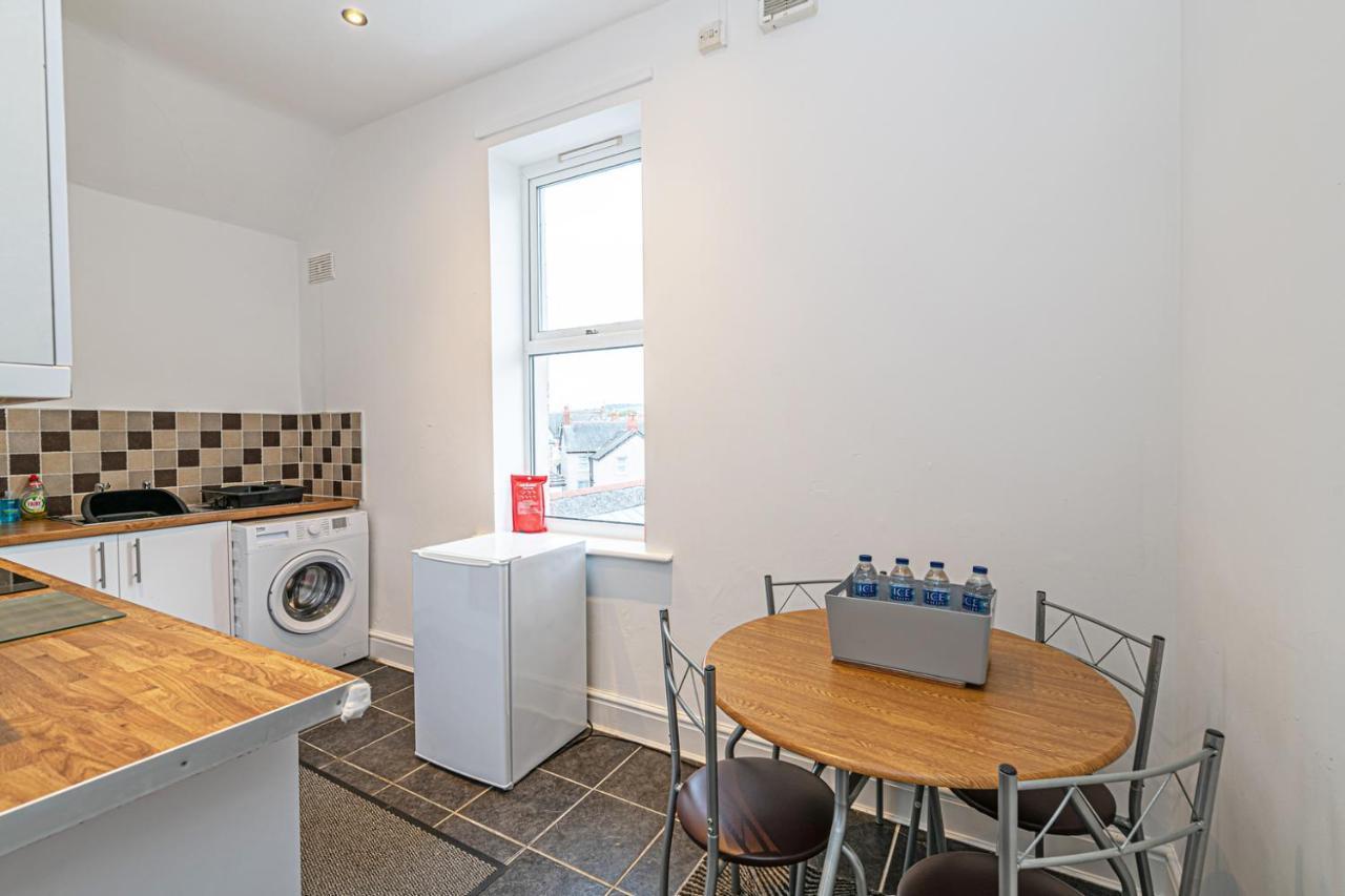 Two Bedroom Holiday Apartment Colwyn Bay Eksteriør bilde