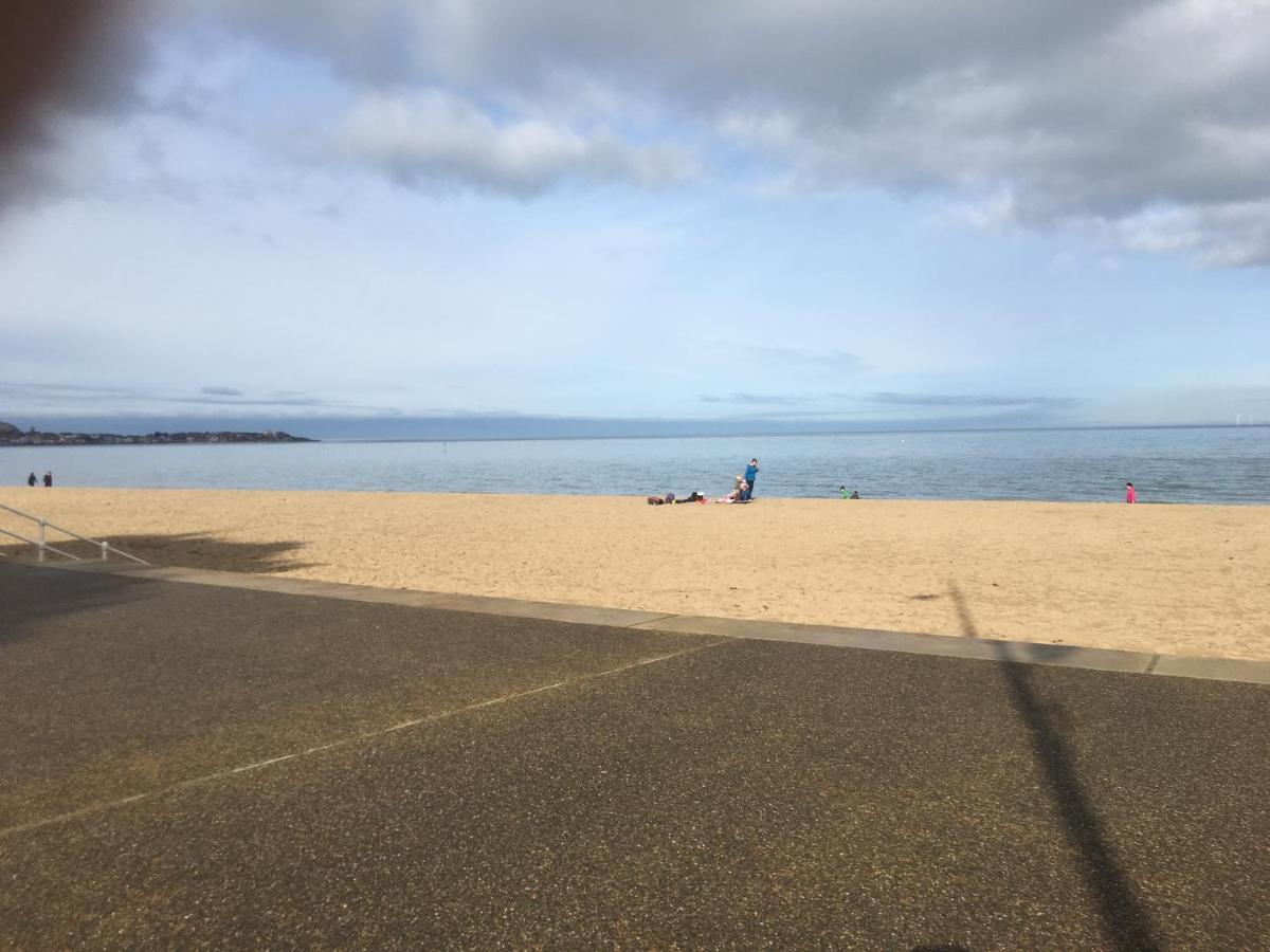 Two Bedroom Holiday Apartment Colwyn Bay Eksteriør bilde